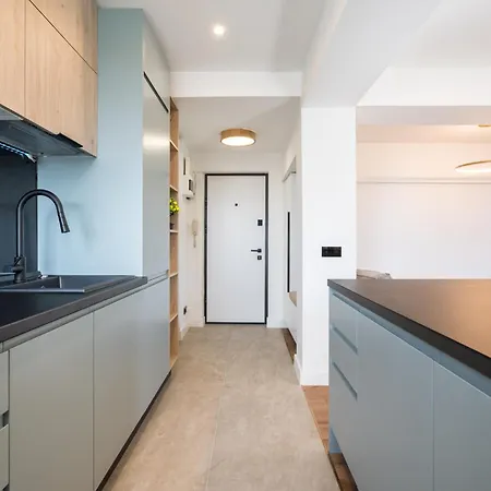 Apartment Oasis Romana Square