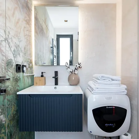 Oasis Romana Square Apartment