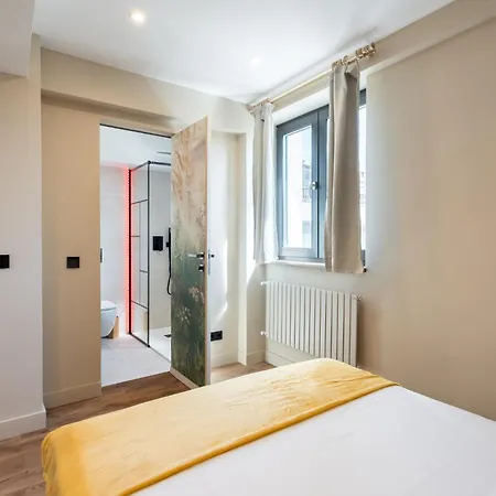 Oasis Romana Square Apartment