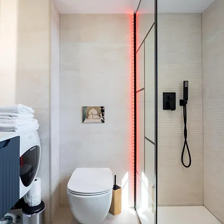 Oasis Romana Square Apartment