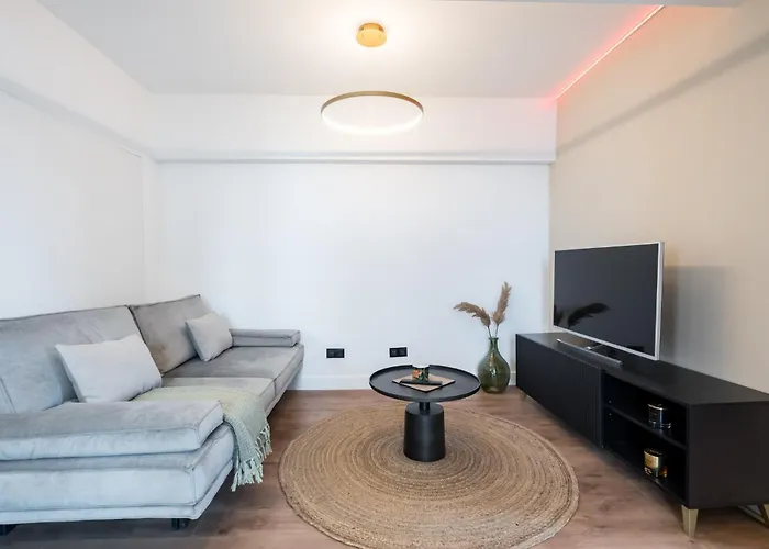 Oasis Romana Square Бухарест