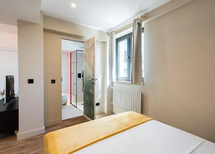 Oasis Romana Square Apartment