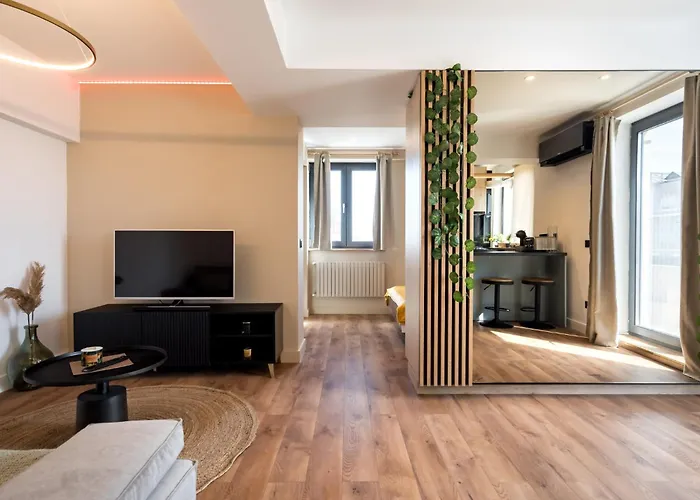 Oasis Romana Square Apartament *