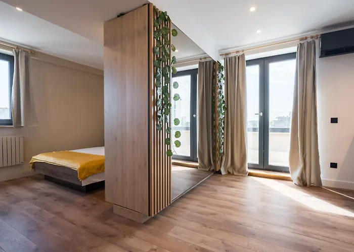 Oasis Romana Square Apartament *