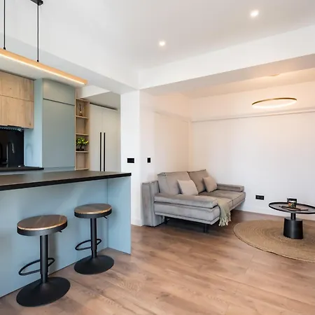 Oasis Romana Square 布加勒斯特